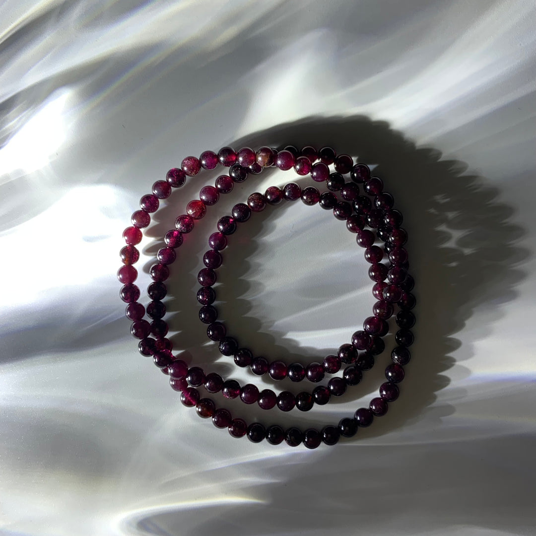 Rose Garnet Three Circles Bracelet